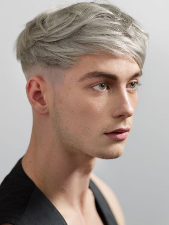 Sleek Pompadour in Platinum Blonde