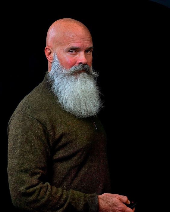 Thick White Beard with a Softly Square Shape