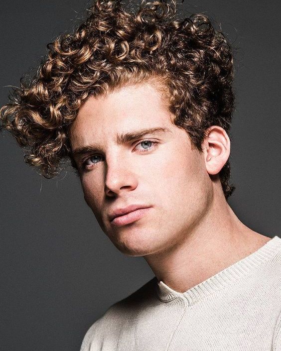 The Side-Swept Curl Hairstyle for Men