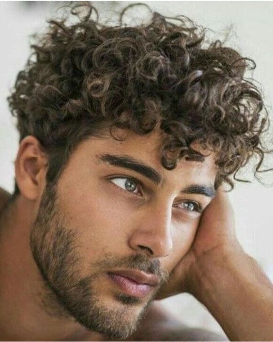 The Understated Curl Hairstyle for Men