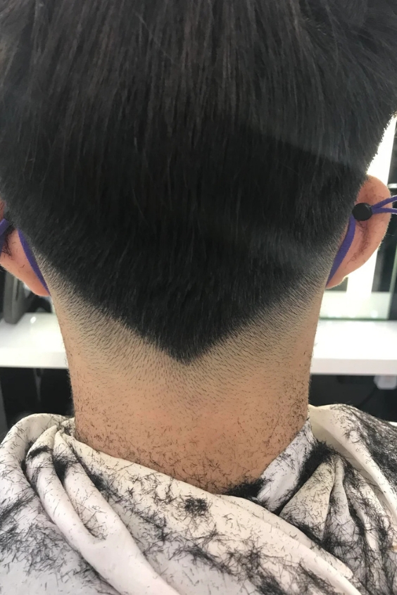 Undercut Precision with a Defined V-Shape