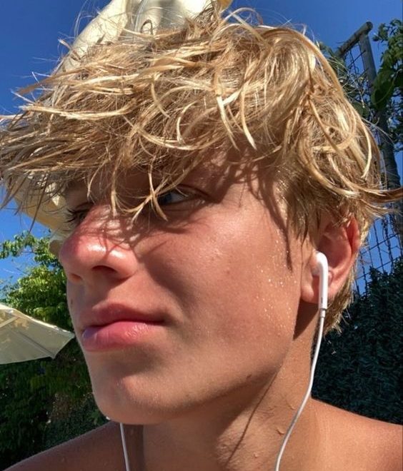 Top 30 Trendy Blonde Hairstyles for Men in 2024