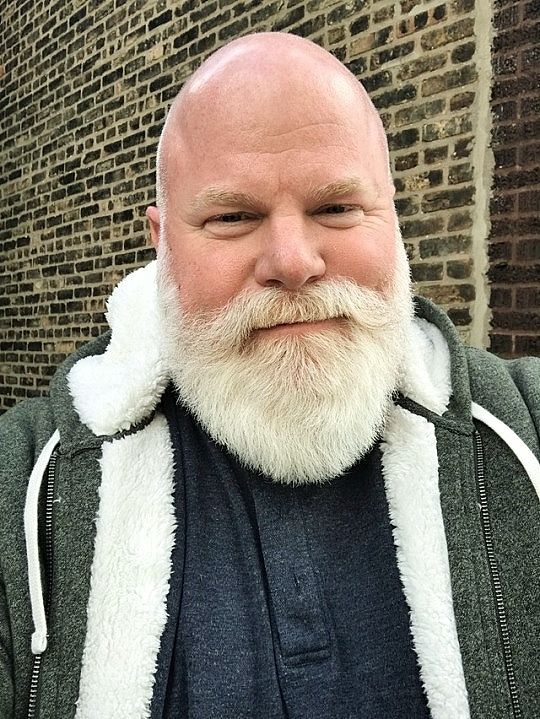 Softly Tapered White Beard with Accentuated Angles